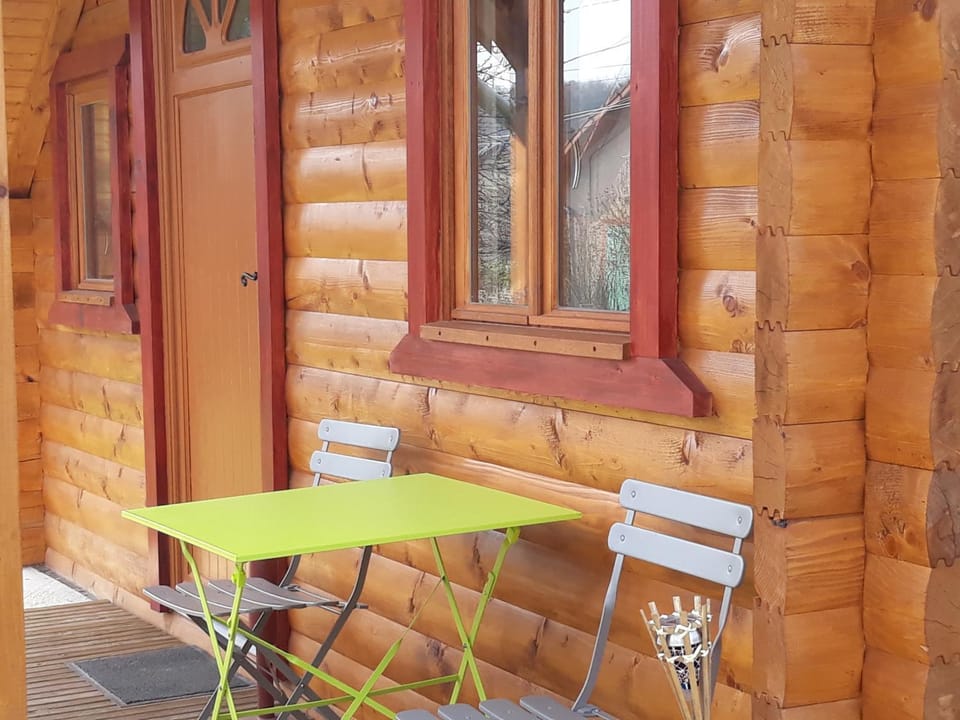 Le petit chalet jurassien Country House in Jura