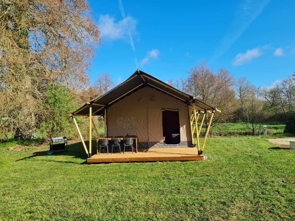 Camping de la touche Luxury tent in Centre-Val de Loire