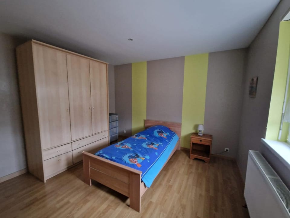 Appartement à l étage d une maison en pleine campagne Apartment in Grand Est