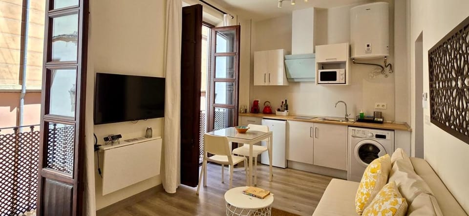 Balcony/Terrace, Kitchen or kitchenette, Living room