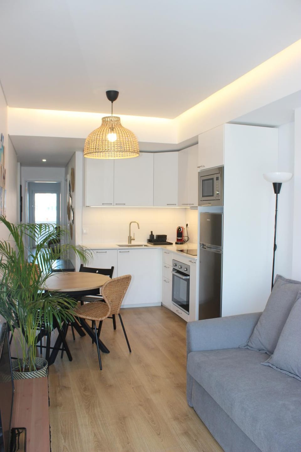Kitchen or kitchenette, Dining area, minibar, pet friendly, stove