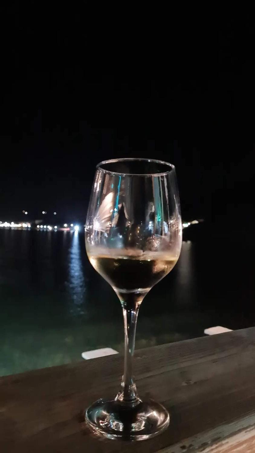 Sea view, Alcoholic drinks