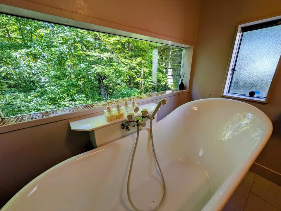 Bathroom, Bath
