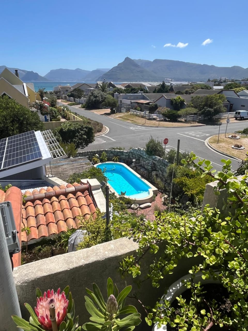 Mountain view, Pool view, Swimming pool