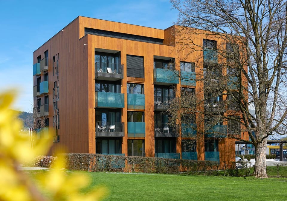 Facade/entrance, Spring, Day, On site