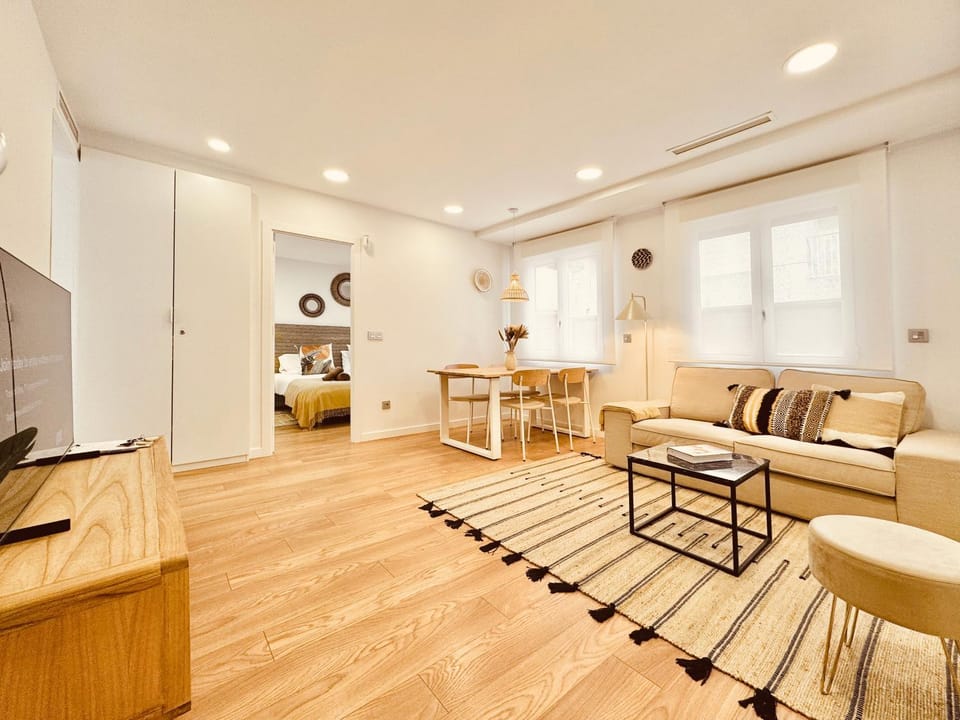 TV and multimedia, Living room, Seating area