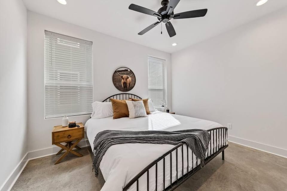 Creole House/KING bed/Relax in Cajun Comfort! Apartment in Broussard