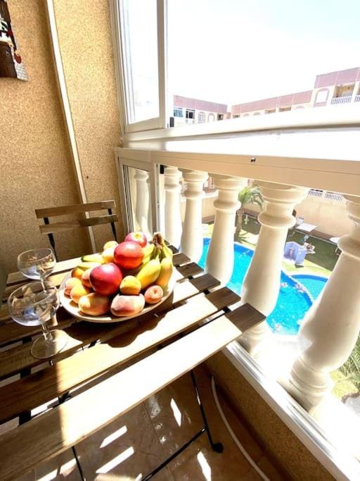 Day, View (from property/room), Balcony/Terrace, Food and drinks, Pool view, Swimming pool, Breakfast