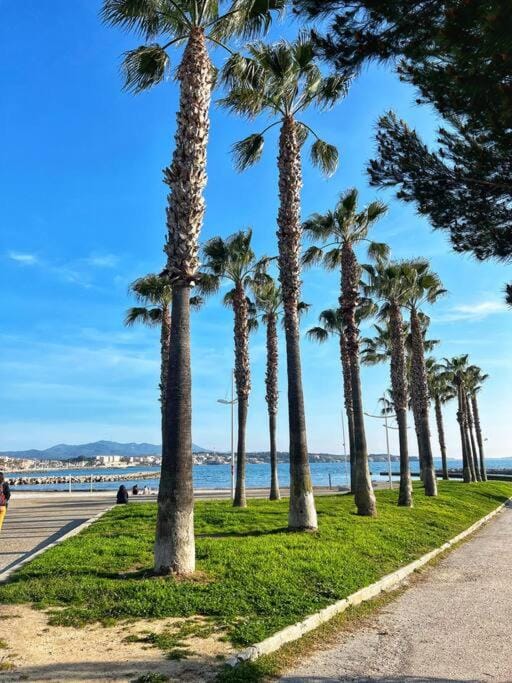 Nearby landmark, Sea view