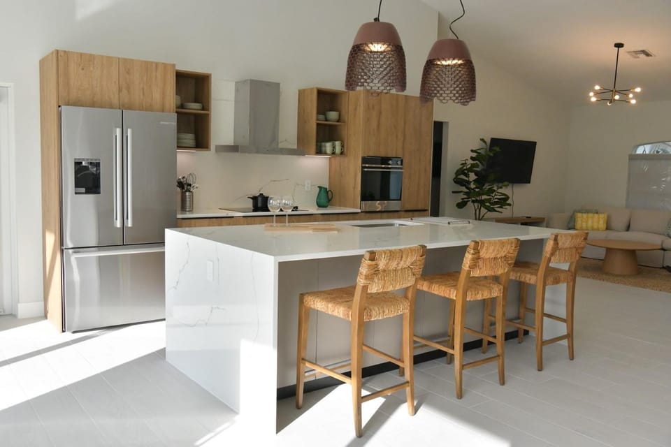Kitchen or kitchenette