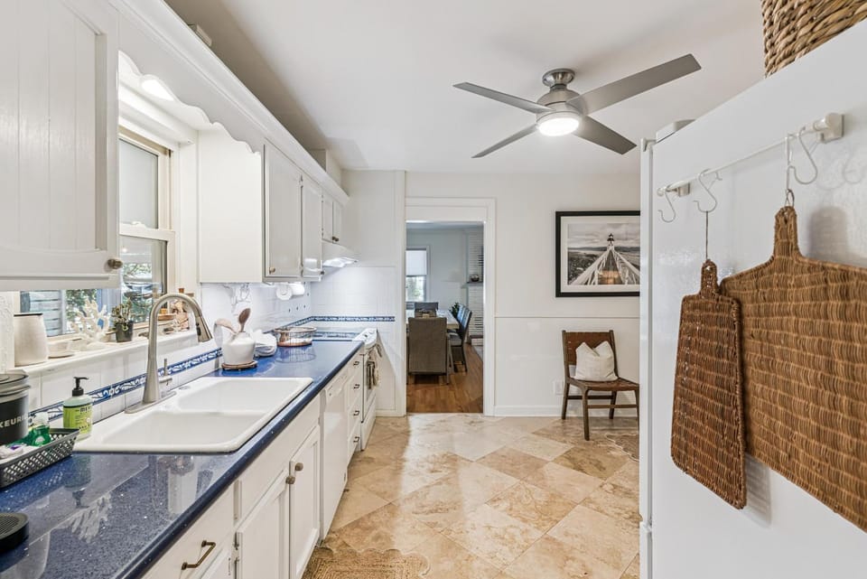 Sea Lyon Around - 1134 Park House in Saint Simons Island