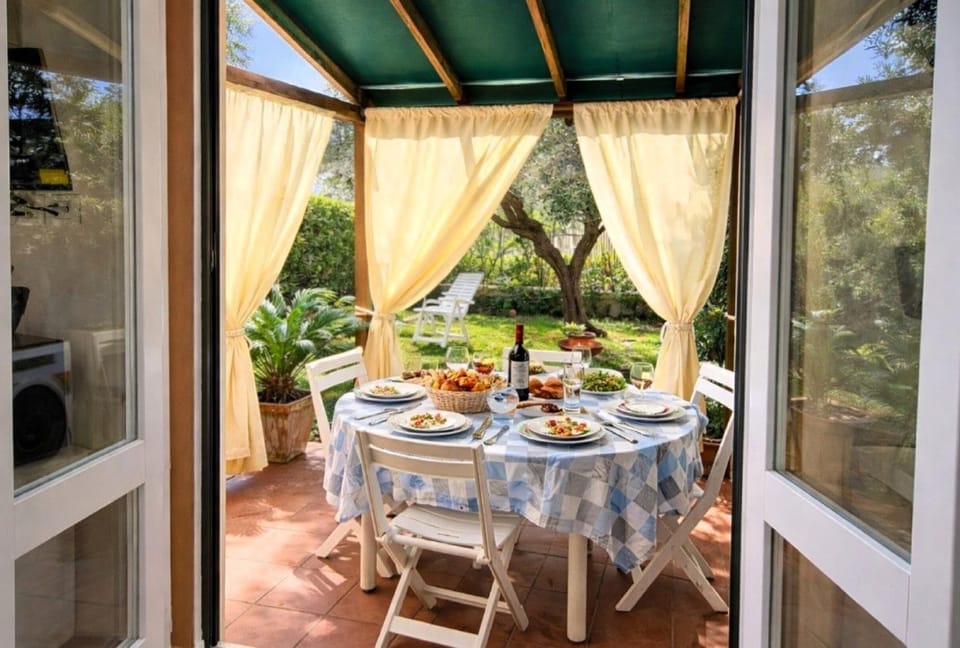 Patio, Garden view