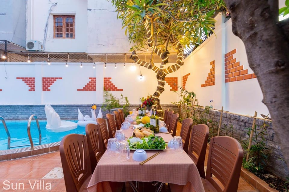 Dining area, Breakfast