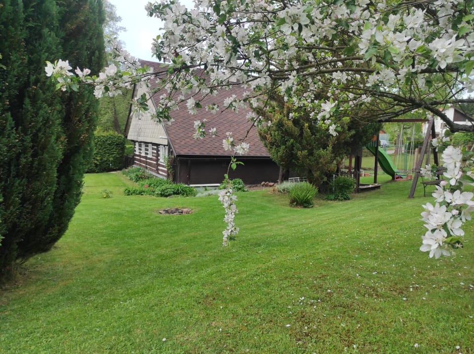 Property building, Spring, Day, Natural landscape, Garden, Garden view
