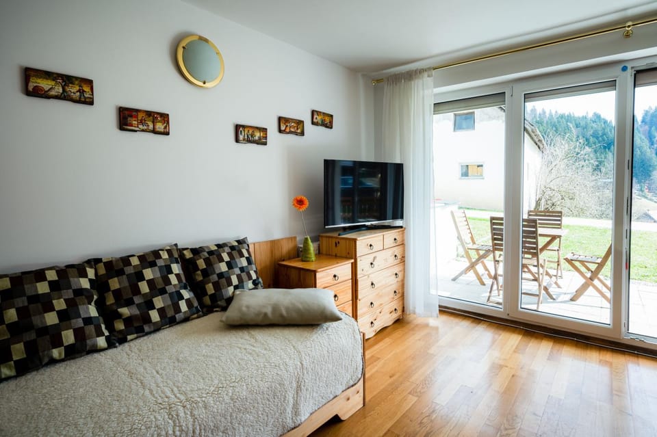Bed, Living room, Seating area