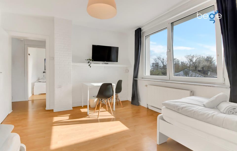 Bed, TV and multimedia, Photo of the whole room, Seating area, Dining area, Bedroom