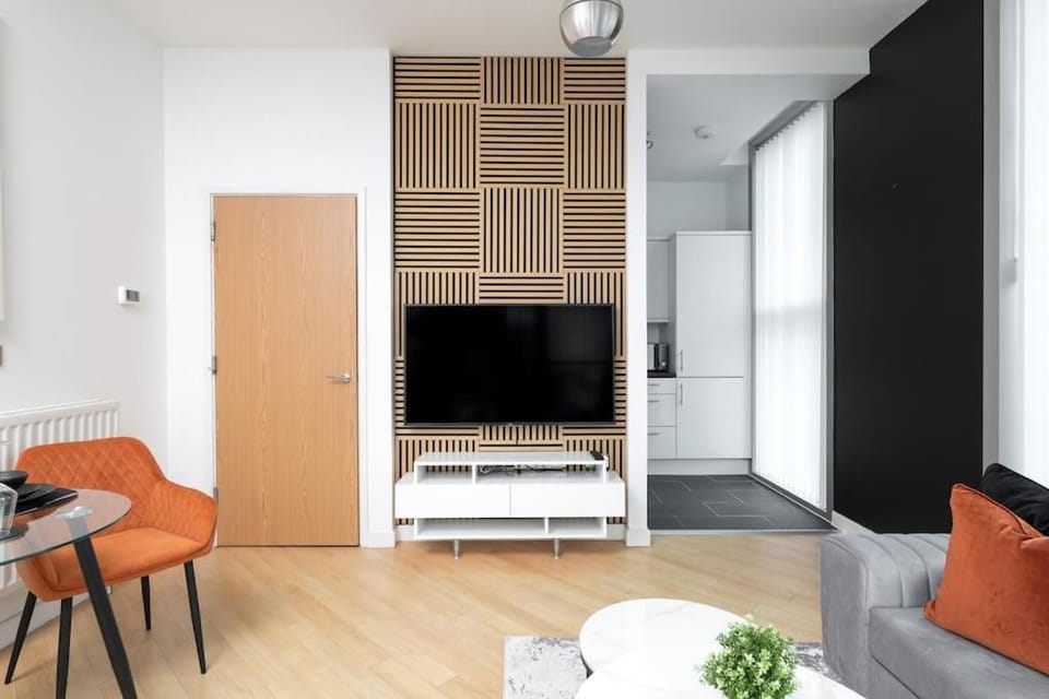 Central MK 1 Bed Apartment With Parking Apartment in Milton Keynes