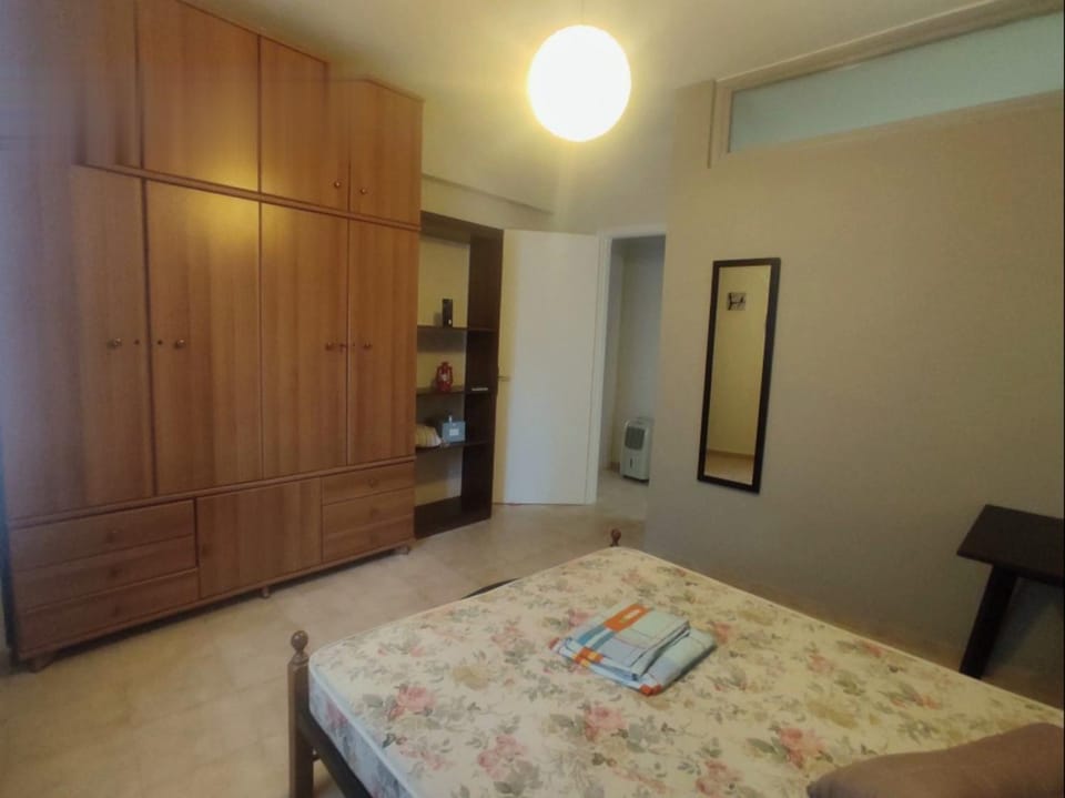 Bed, Bedroom, hair dresser, wardrobe
