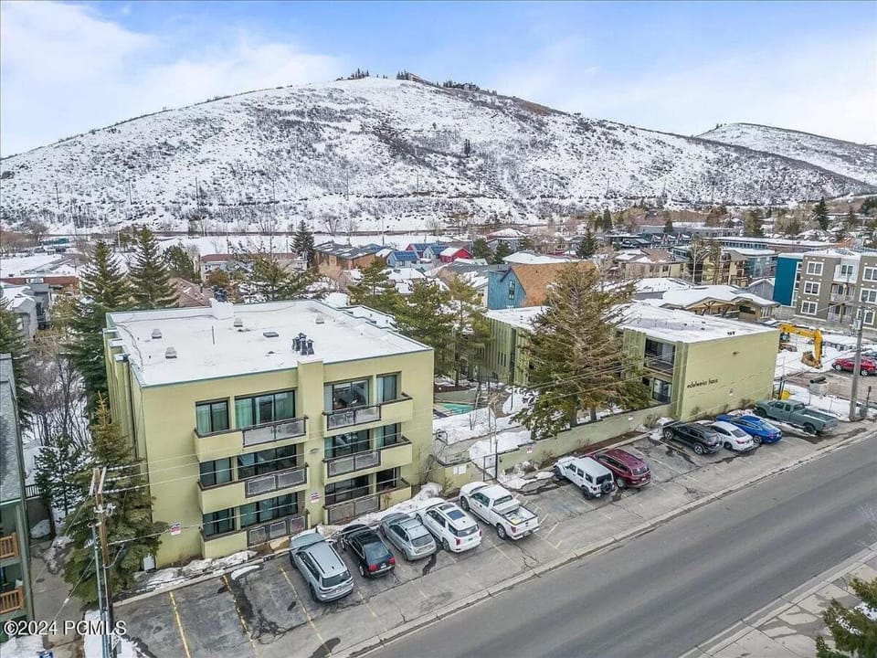 Property building, Neighbourhood, Bird's eye view, Street view, Parking