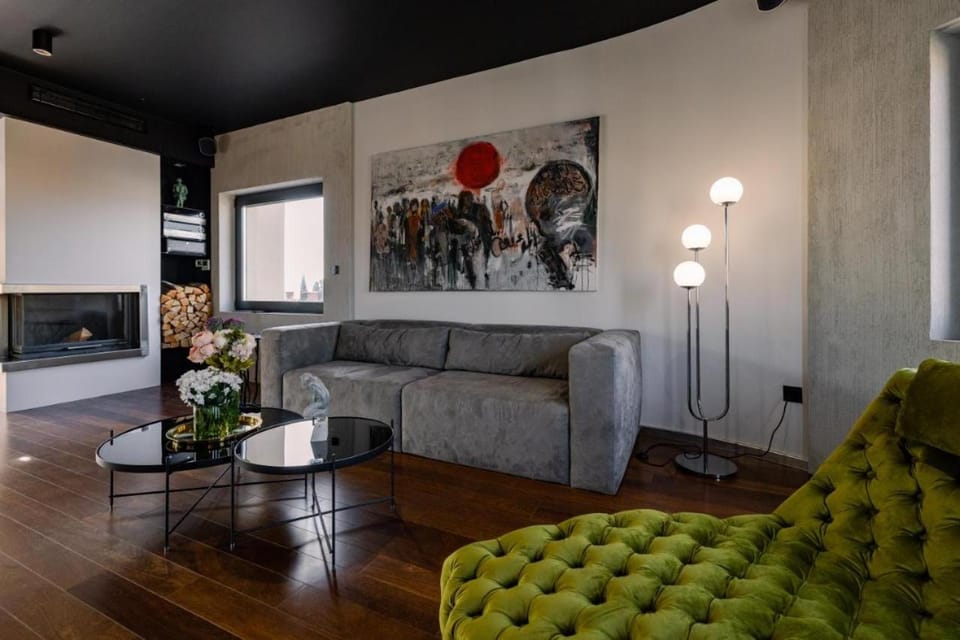 Living room, Seating area