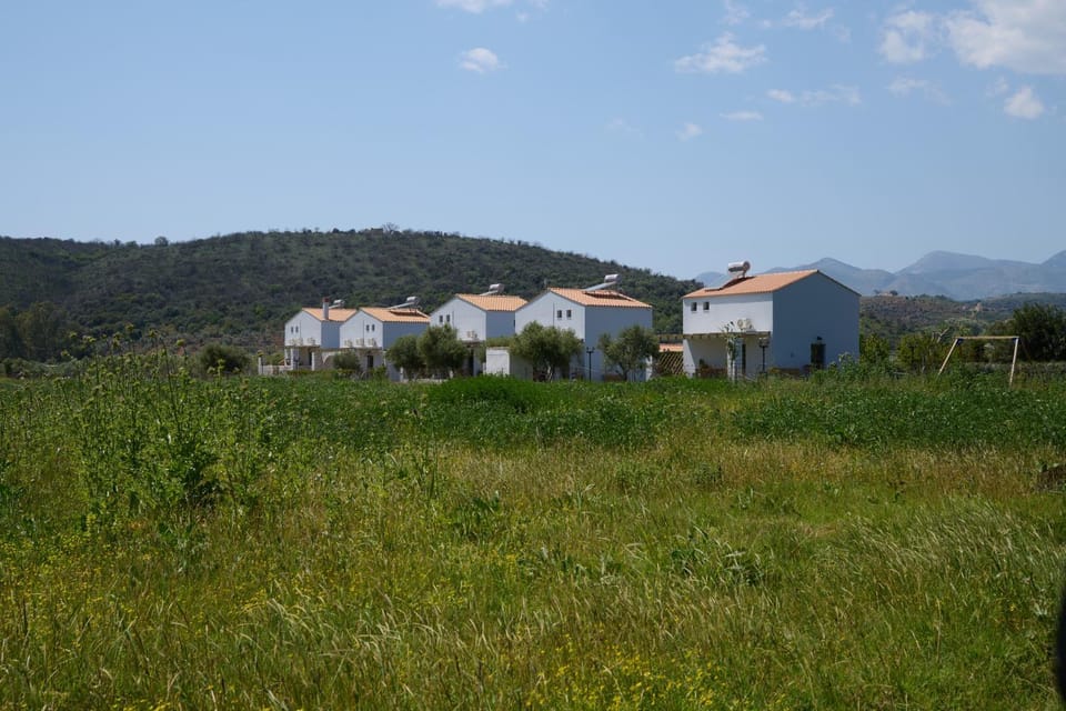 Property building, Day, Natural landscape, Mountain view