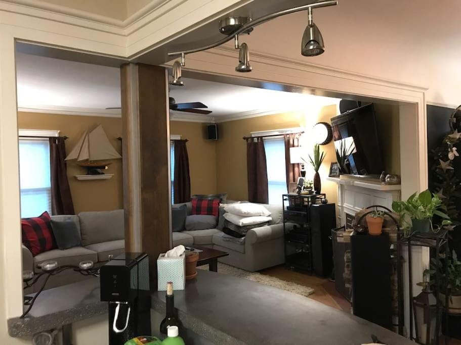 TV and multimedia, Seating area, Evening entertainment