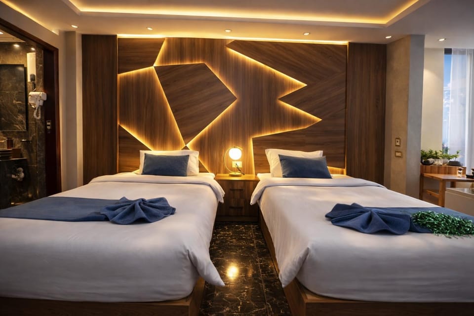 Bed, Photo of the whole room, Bedroom, hair dryier