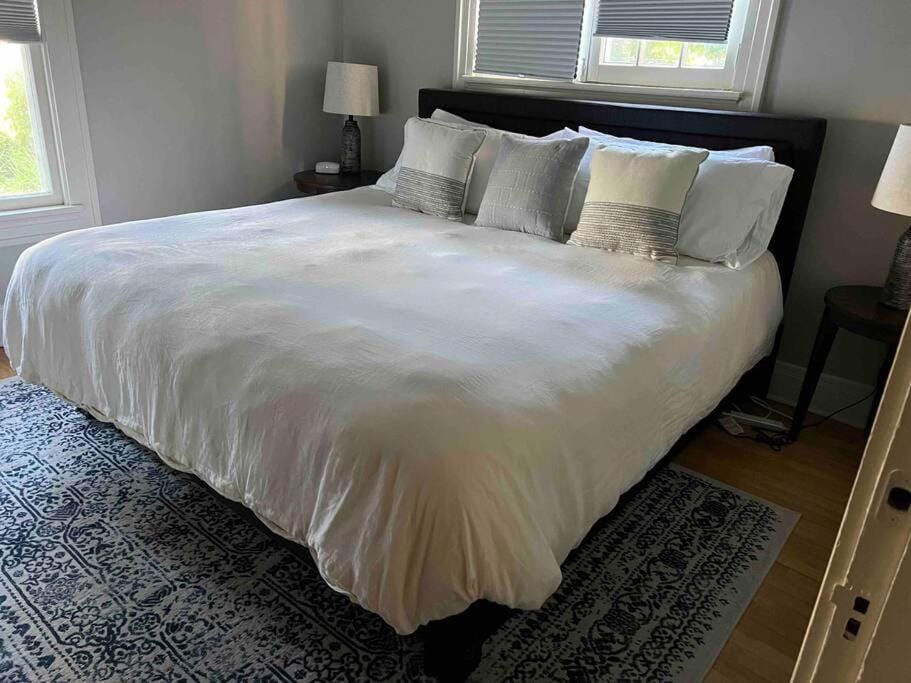 Bed, Bedroom