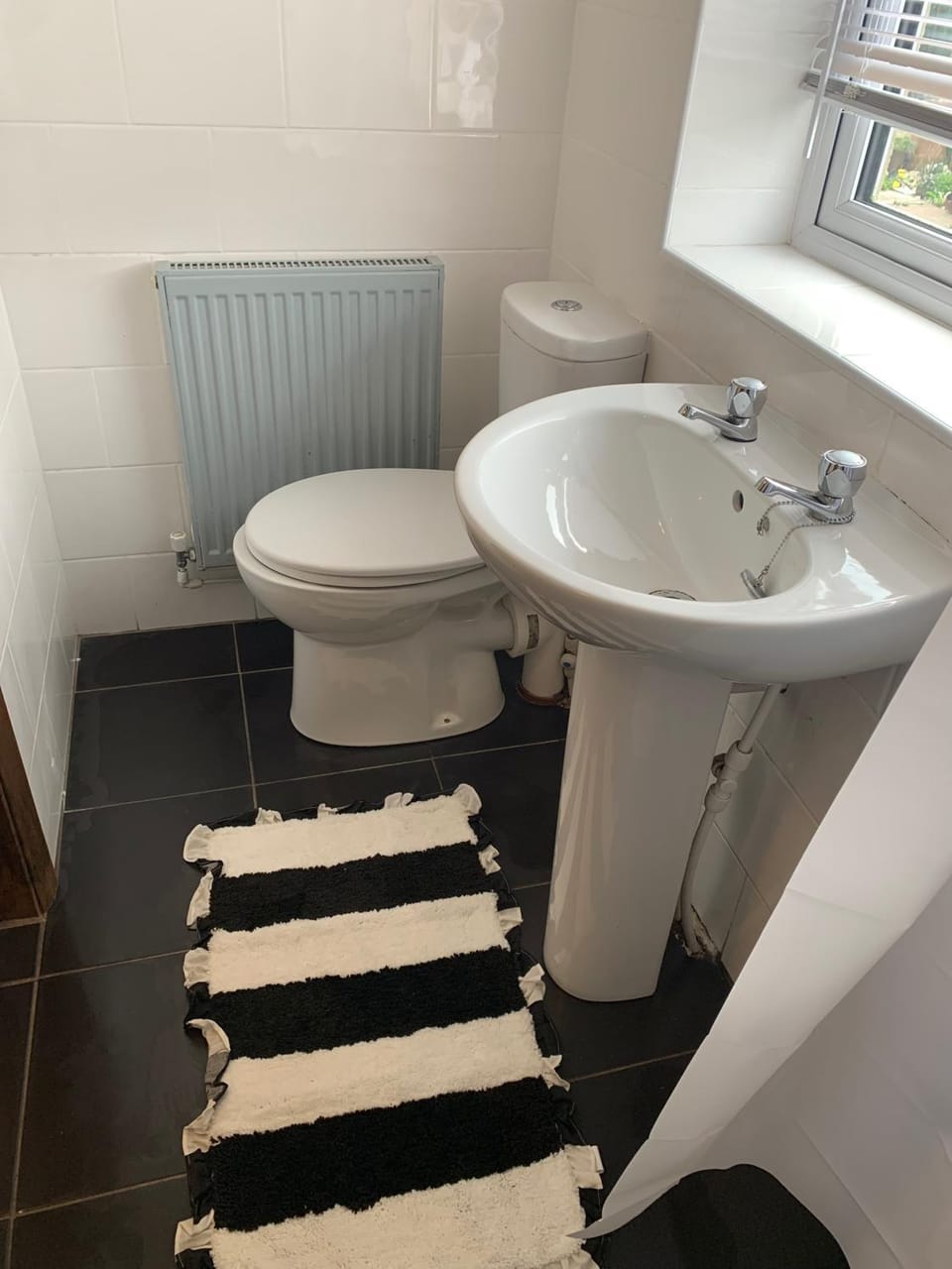 Kilgetty - Apartment - Sleeps 3 - Pet Friendly Apartment in Wales