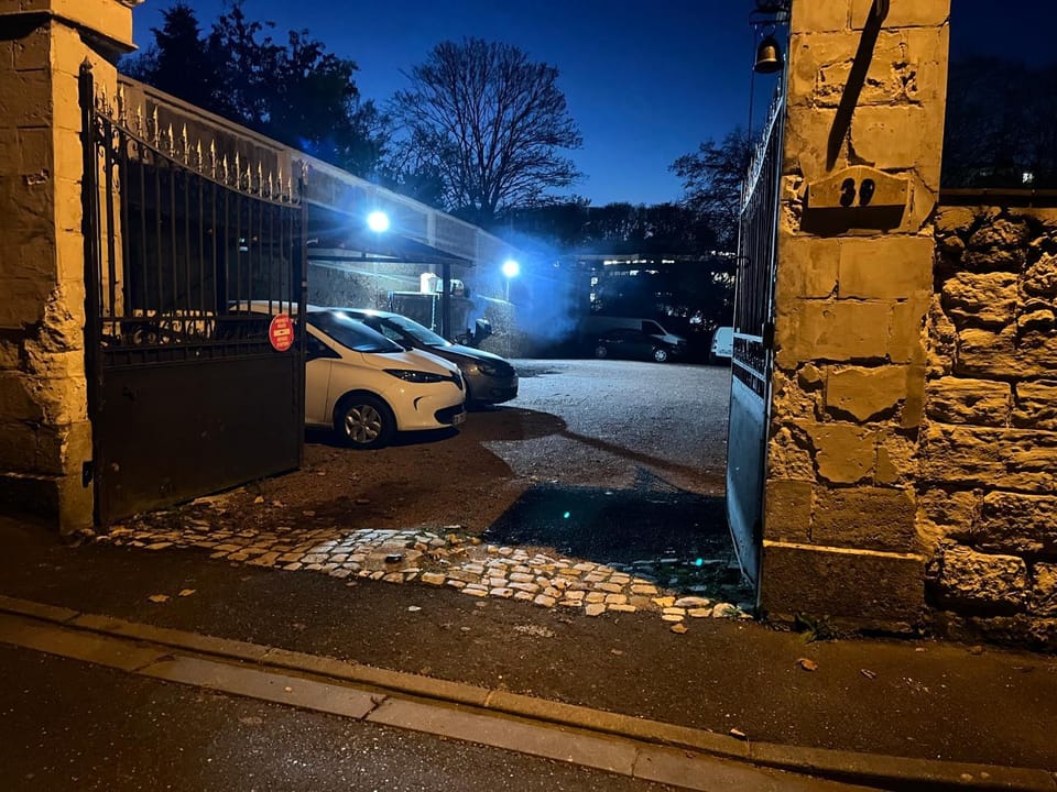 Manoir Drissia - Tours Centre, France Bed and Breakfast in Tours