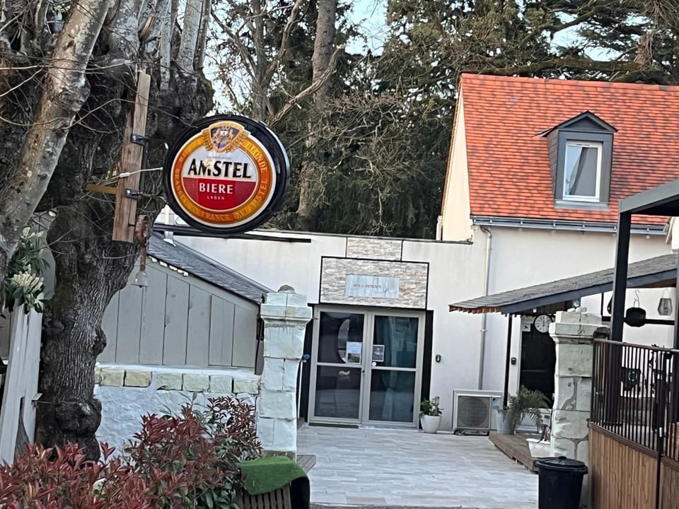 Manoir Drissia - Tours Centre, France Bed and Breakfast in Tours