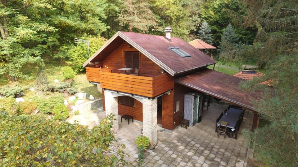 Vrata Plešivice House in Slovenia