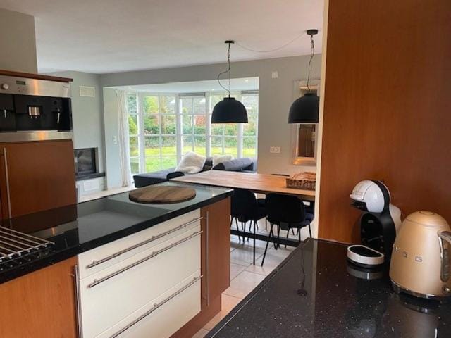 Coffee/tea facilities, Kitchen or kitchenette