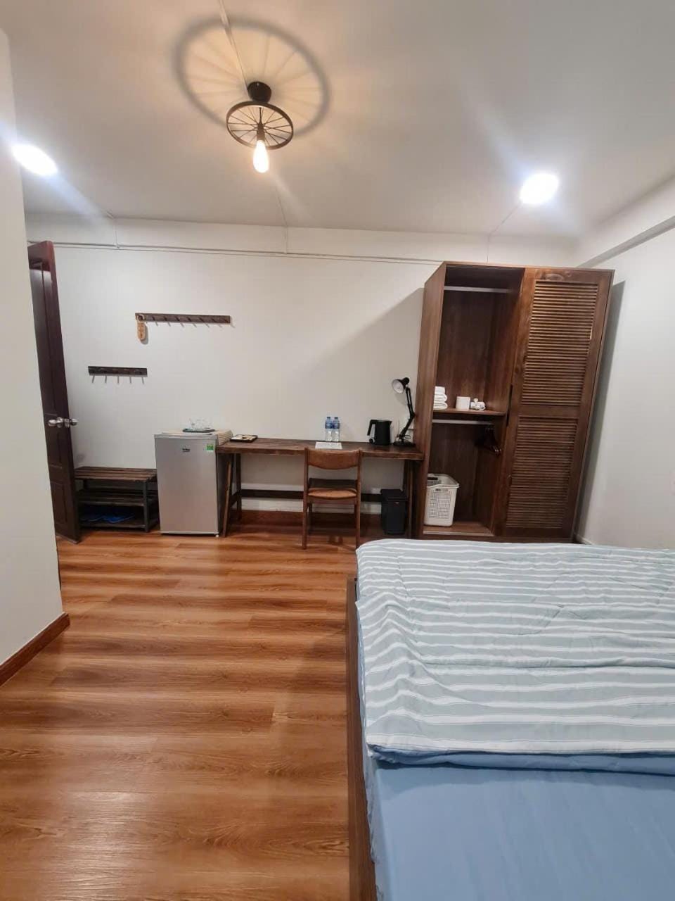 Bedroom, wardrobe