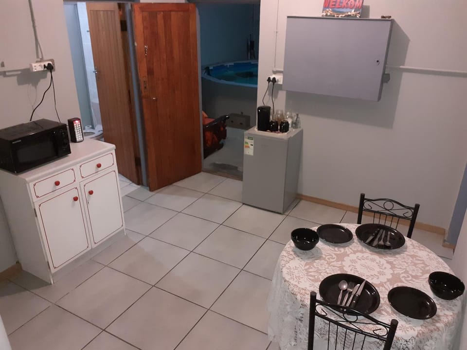 Coffee/tea facilities, Kitchen or kitchenette, minibar, toaster