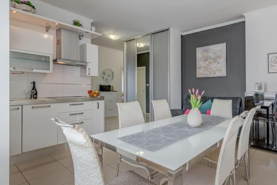 SeaView Apartment in City Centre Apartment in Split