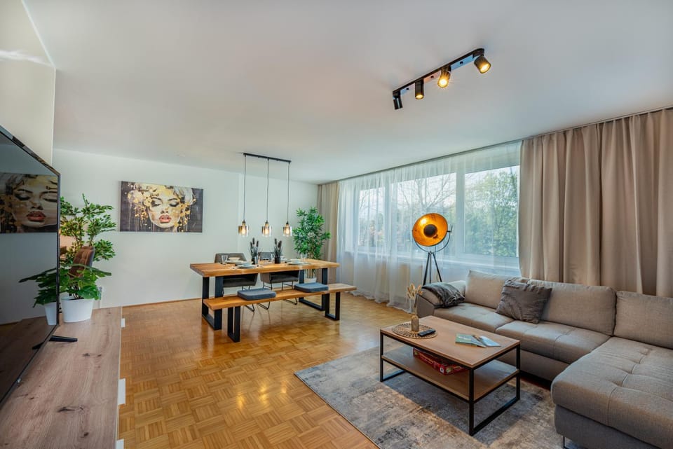 Living room, Seating area, Dining area