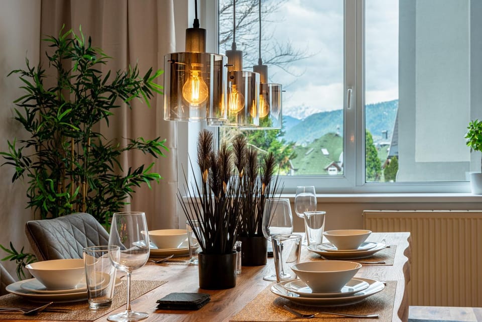Natural landscape, Dining area, Mountain view