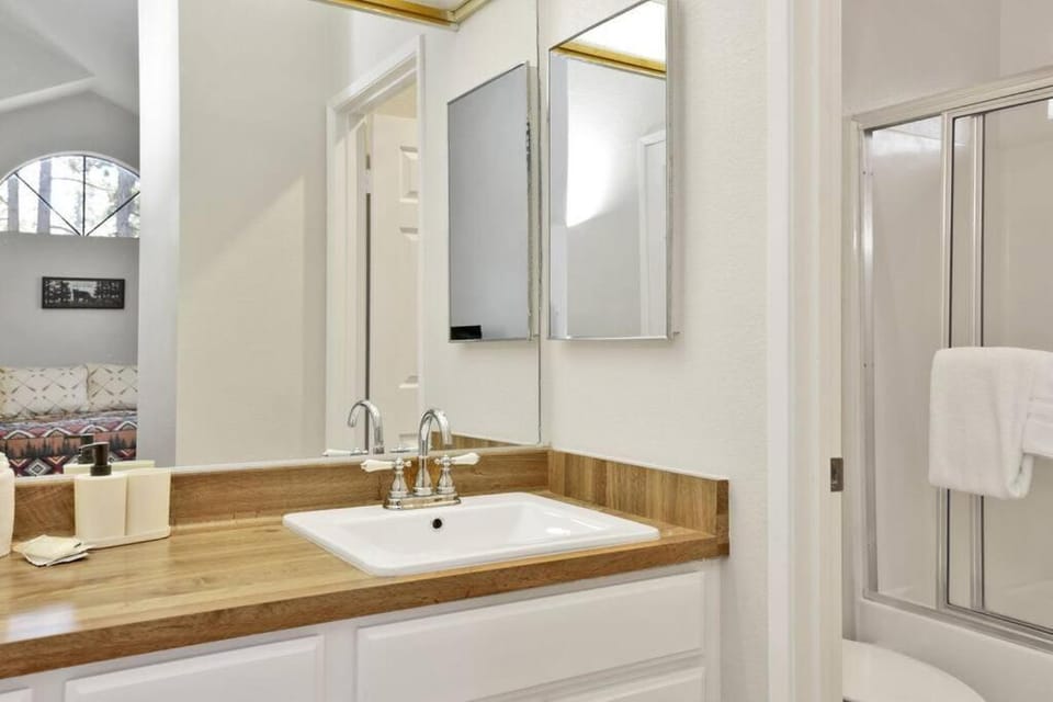 Restmoore Big Bear | Boulder Bay Condo | Pool, Spa, Ski Shuttle, Remote Office House in Big Bear