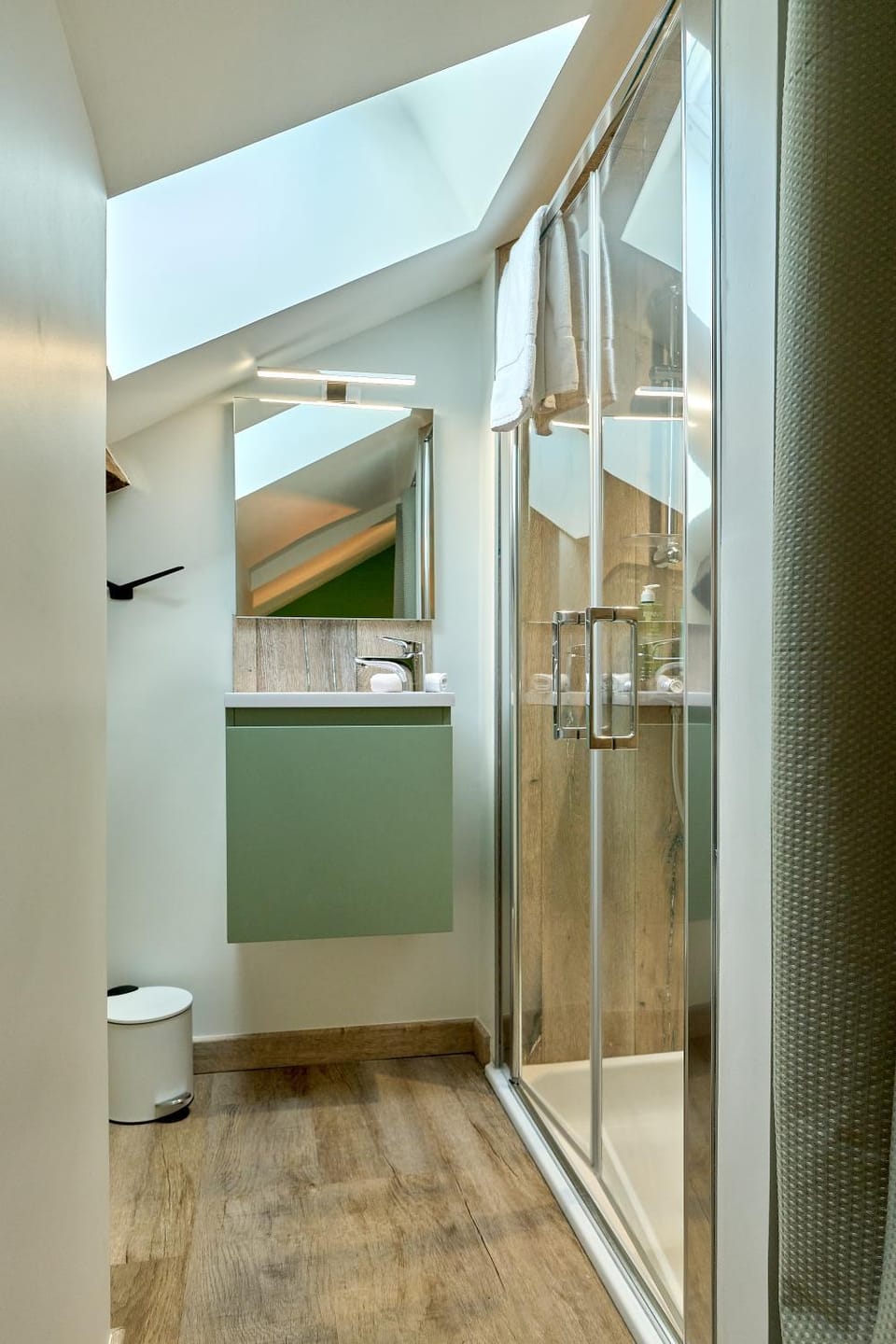 Shower, Bathroom