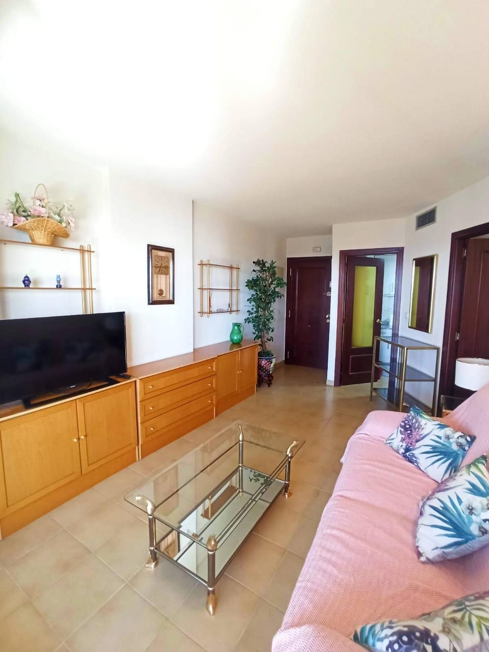 TV and multimedia, Dining area, air conditioner