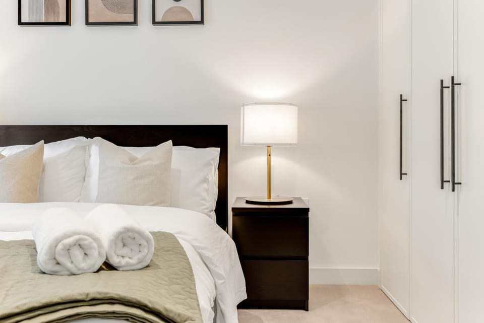 Bed, Bedroom, wardrobe