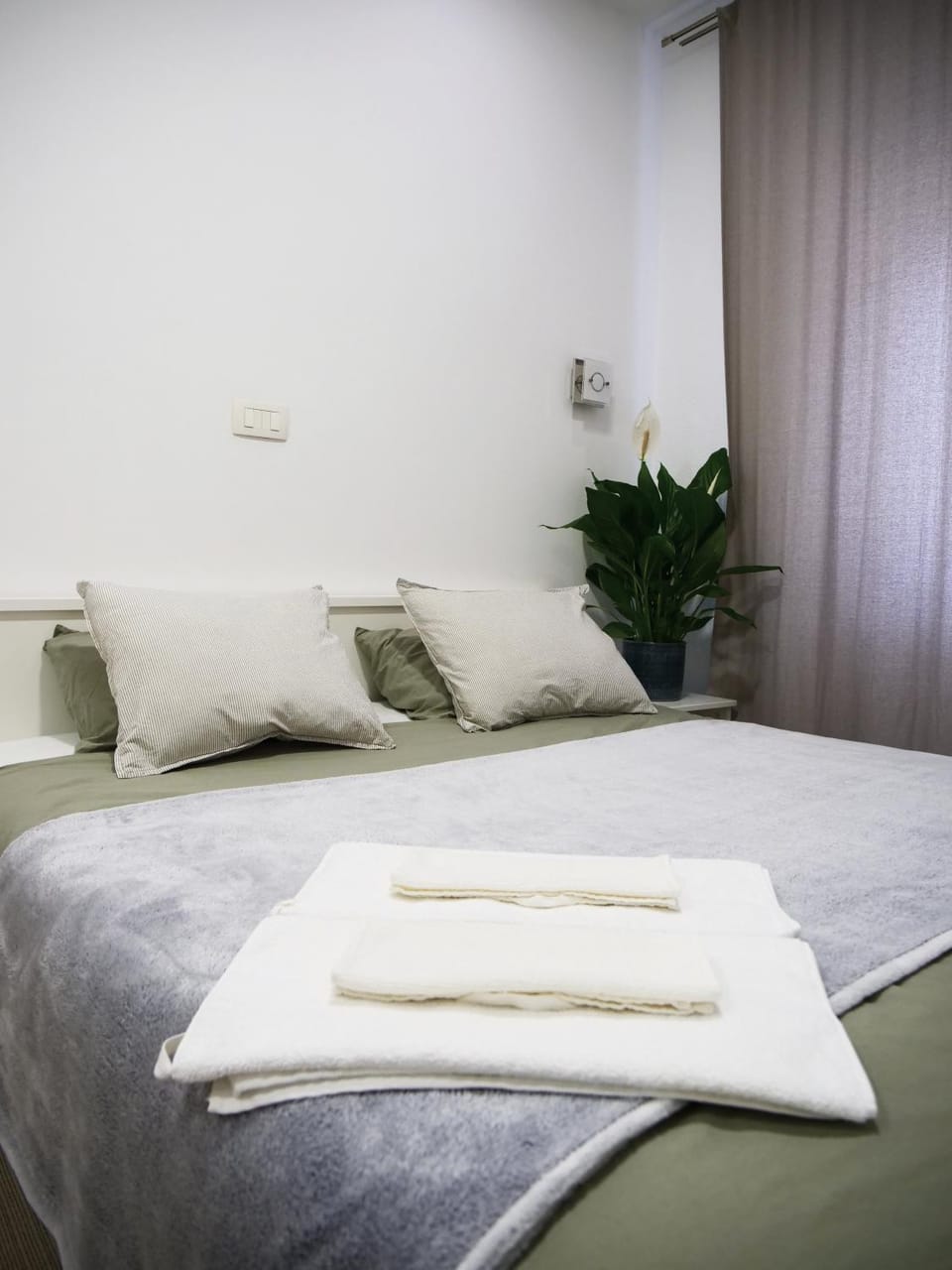 Bed, towels, towels