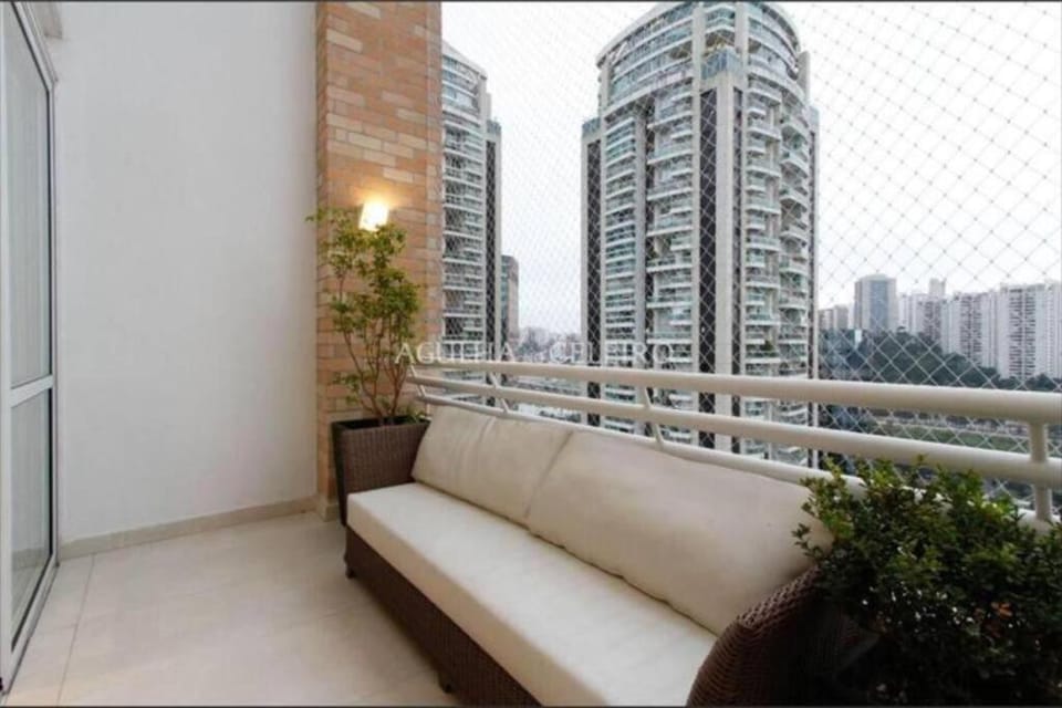 Duplex - 2 dormitórios (único c/ closet)¹⁷¹⁵ Apartment in Sao Paulo City