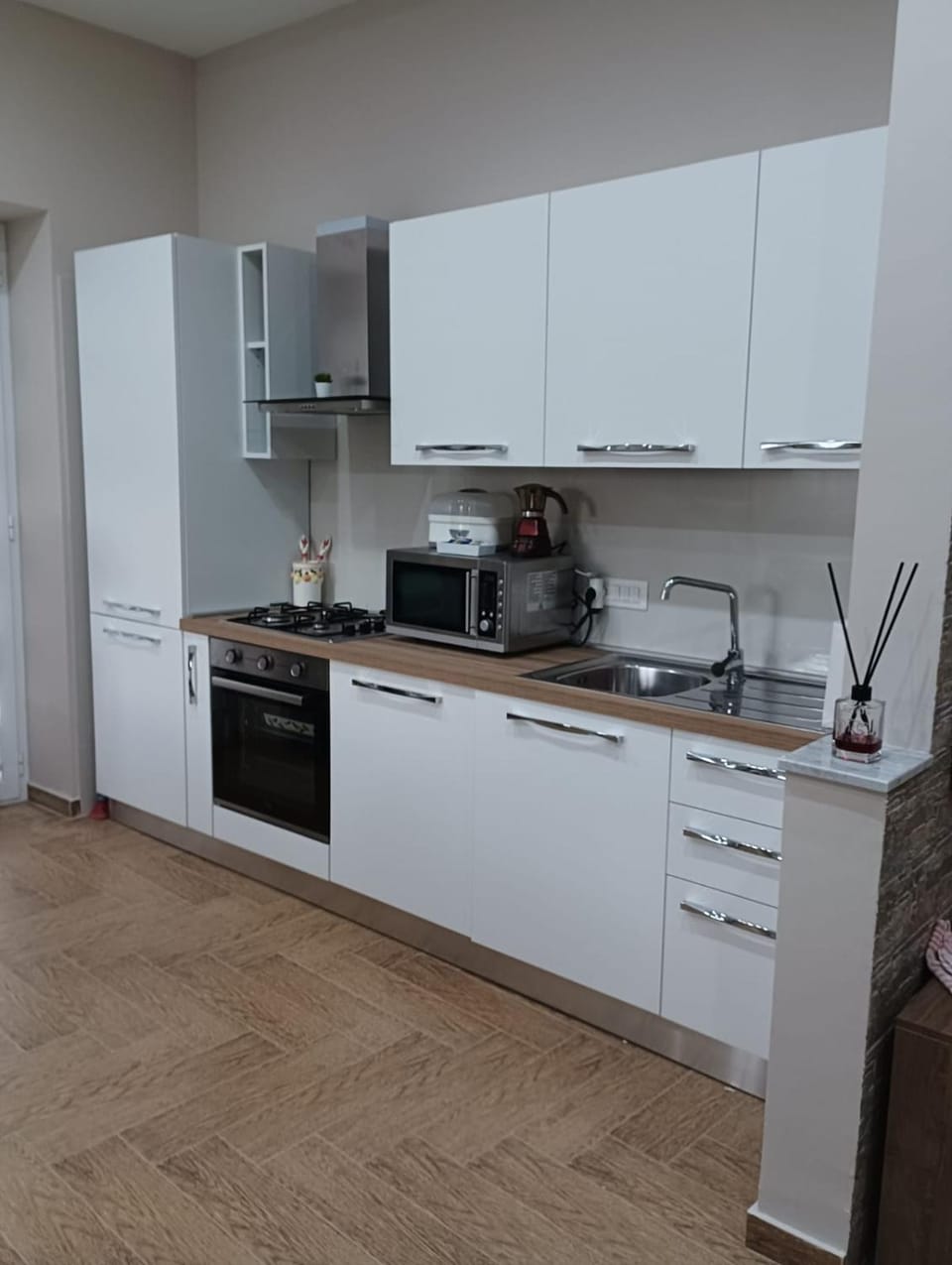 Coffee/tea facilities, Kitchen or kitchenette, dishwasher, minibar, pet friendly, stove