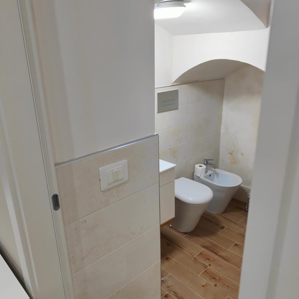 Bathroom, bidet