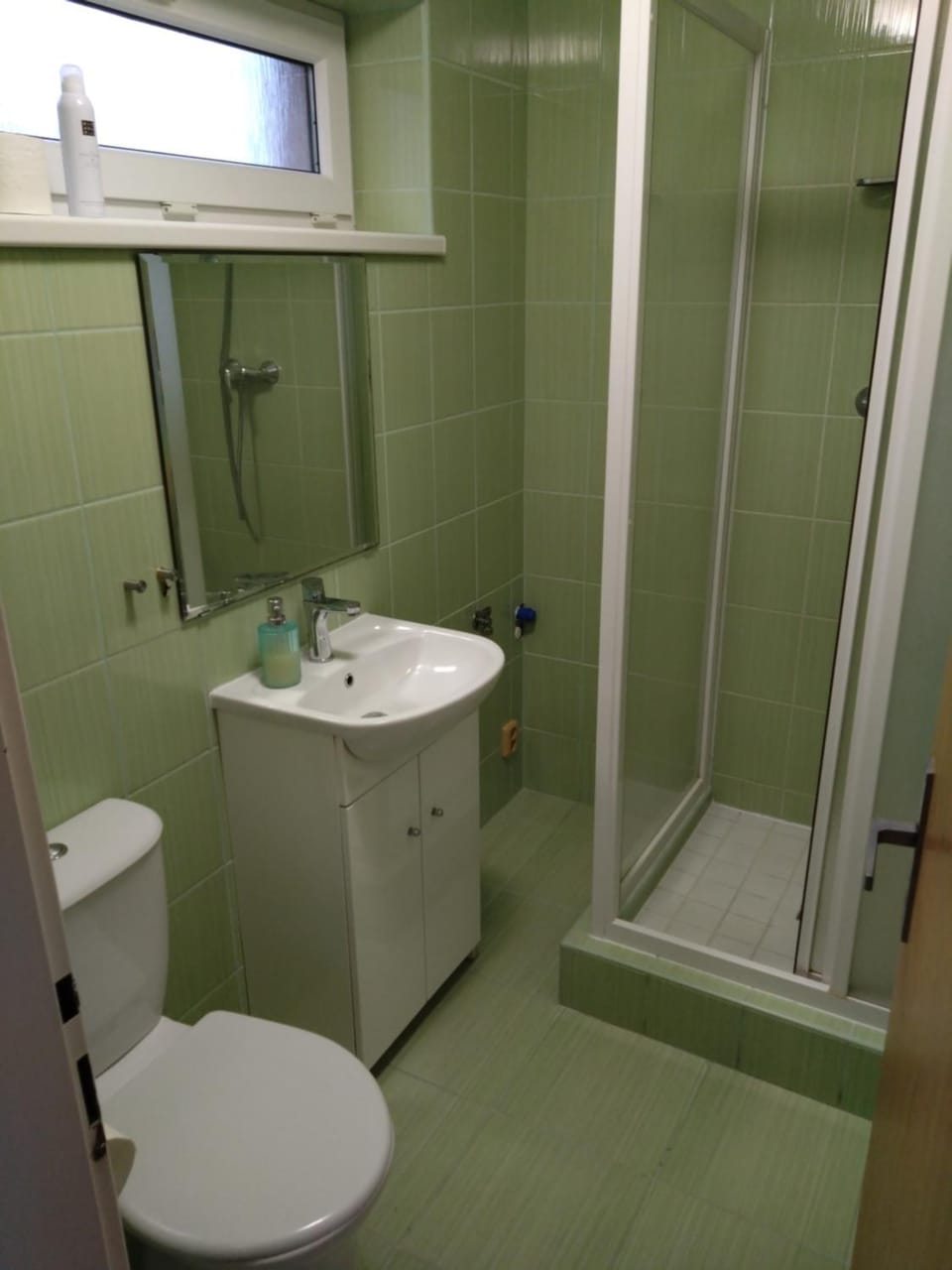 Toilet, Bathroom, towels