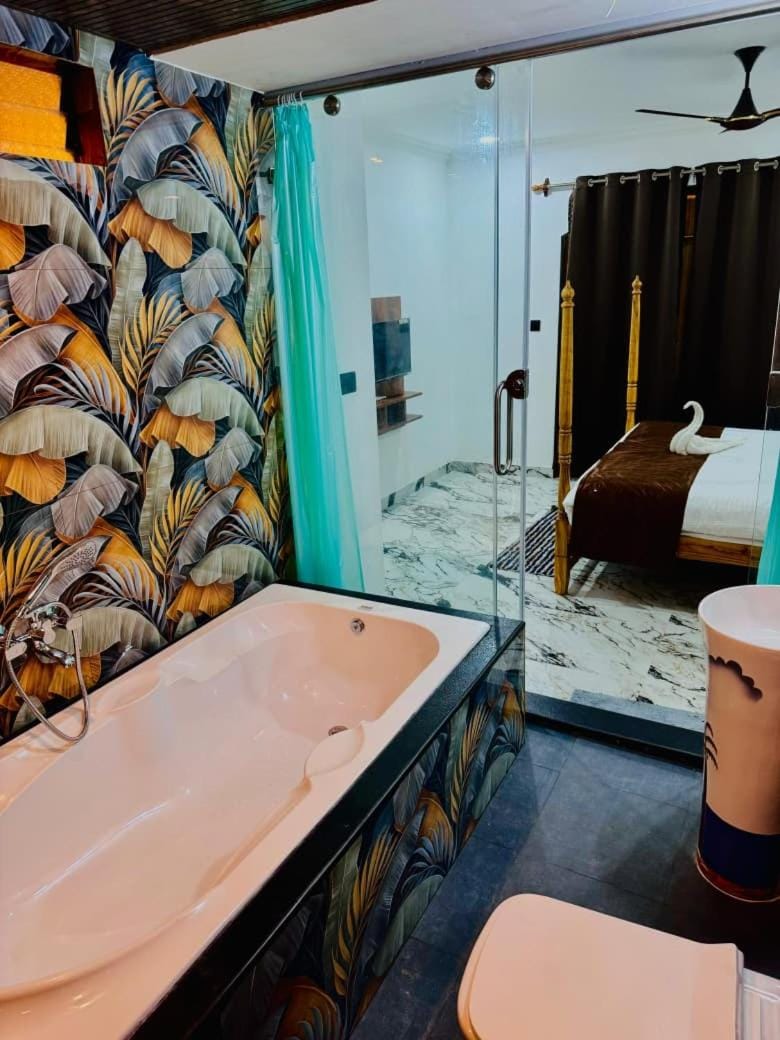 Bathroom, Bath