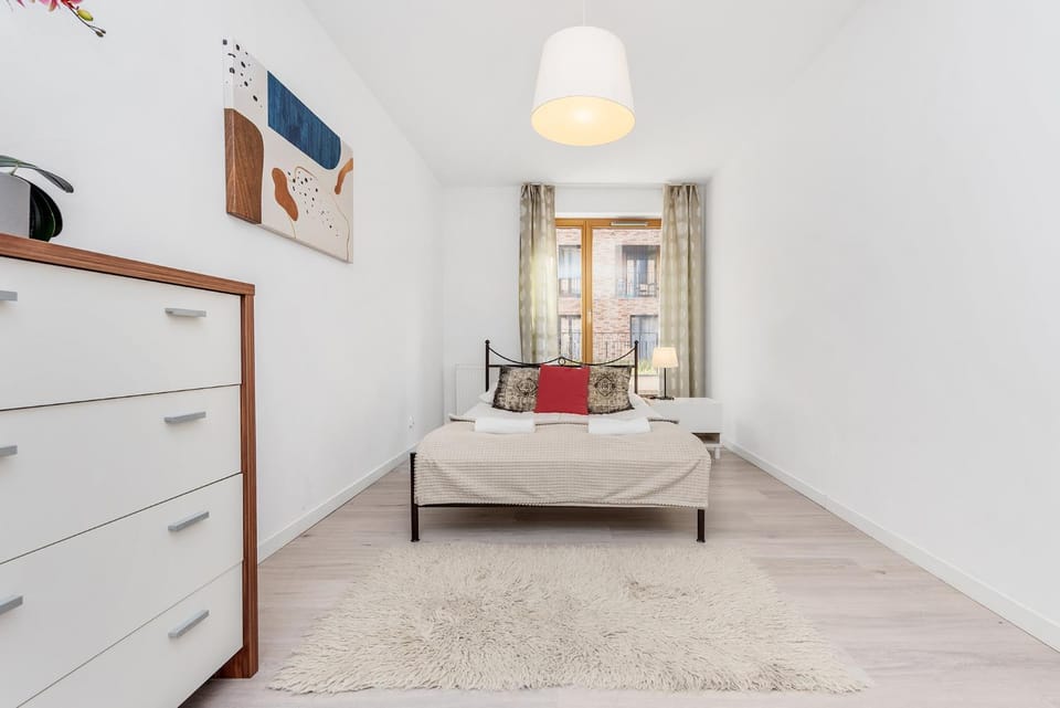 Bedroom, towels
