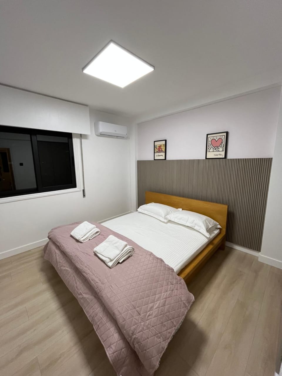 Bed, Photo of the whole room, Bedroom, towels, air conditioner